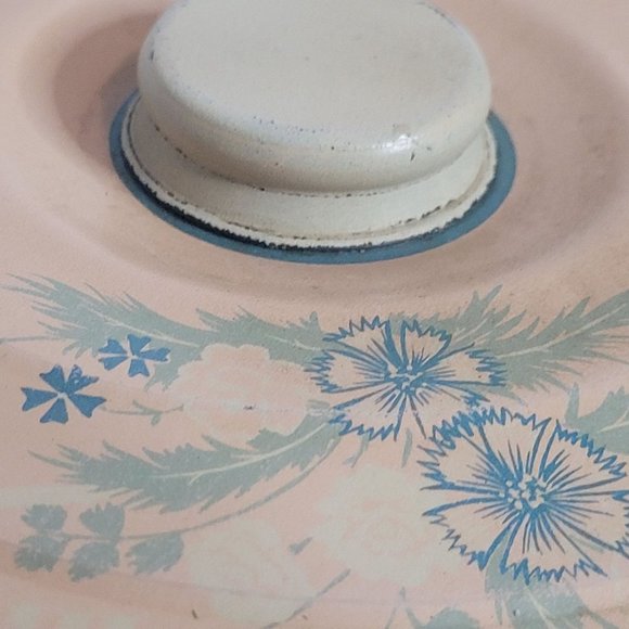 Vintage Metal Candy Tin MCM Retro Light Pink Blue Floral 7.5 Inches Light Wear - Picture 6 of 12